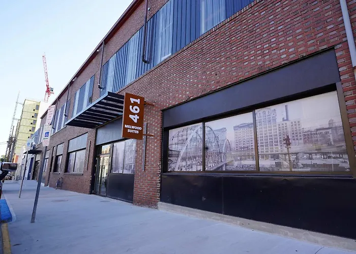 New Loft 3 Min To Cmu Pitt Sleeps 4 *